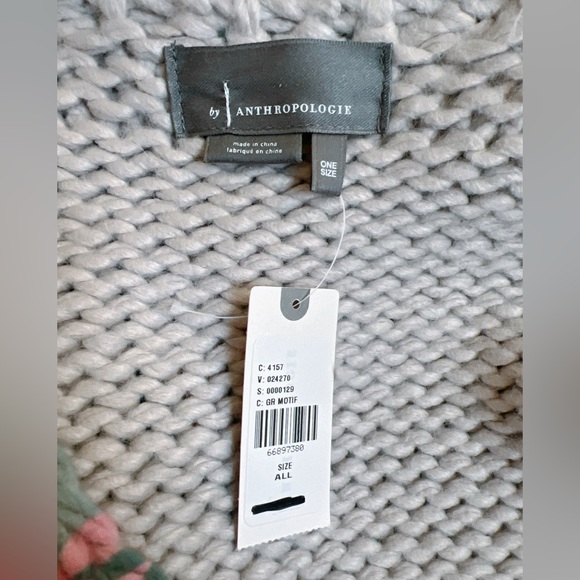 Anthropologie poncho with Tag. - Picture 4 of 6